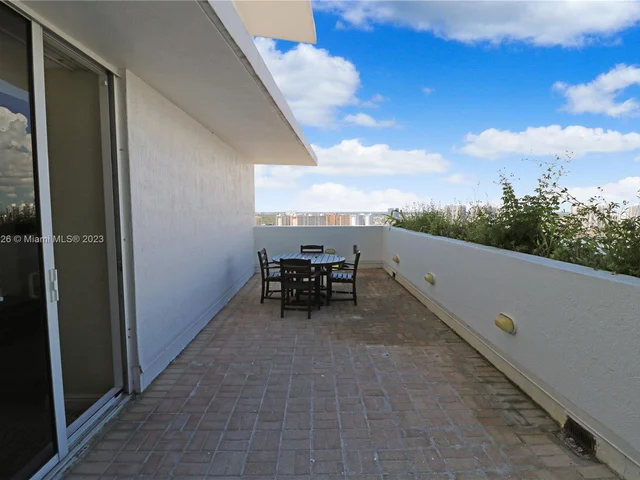 18001 Collins Ave # 2415, Sunny Isles Beach FL 33160