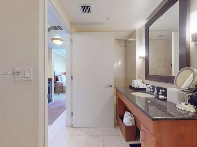 18001 Collins Ave # 2415, Sunny Isles Beach FL 33160