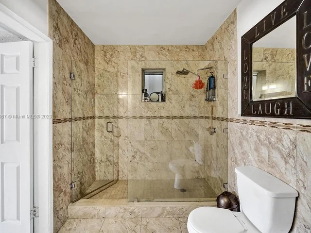 1750 71st St, Miami Beach FL 33141