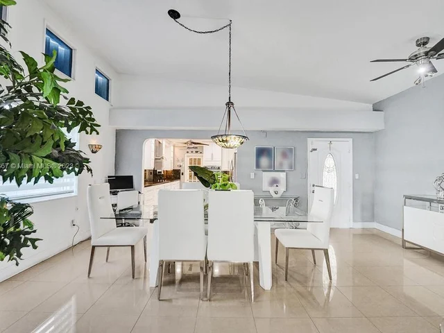 1750 71st St, Miami Beach FL 33141