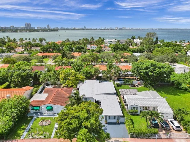 1750 71st St, Miami Beach FL 33141