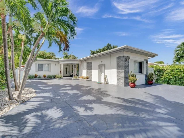 1750 71st St, Miami Beach FL 33141