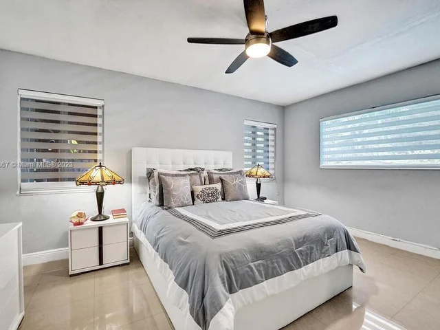 1750 71st St, Miami Beach FL 33141