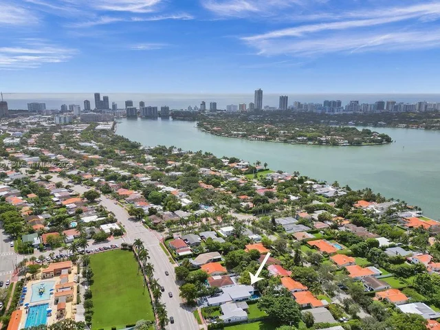 1750 71st St, Miami Beach FL 33141