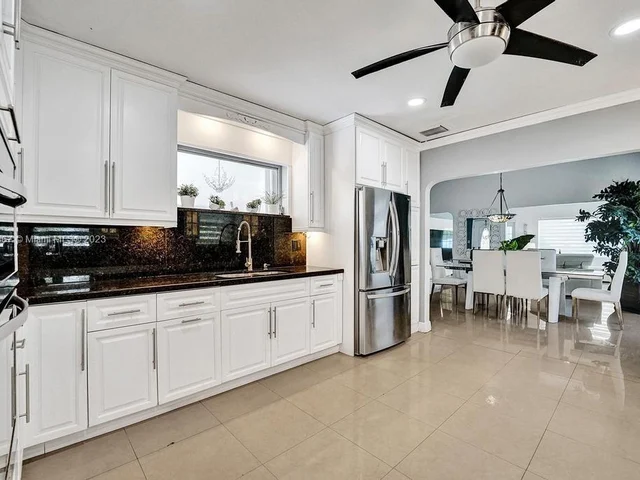 1750 71st St, Miami Beach FL 33141