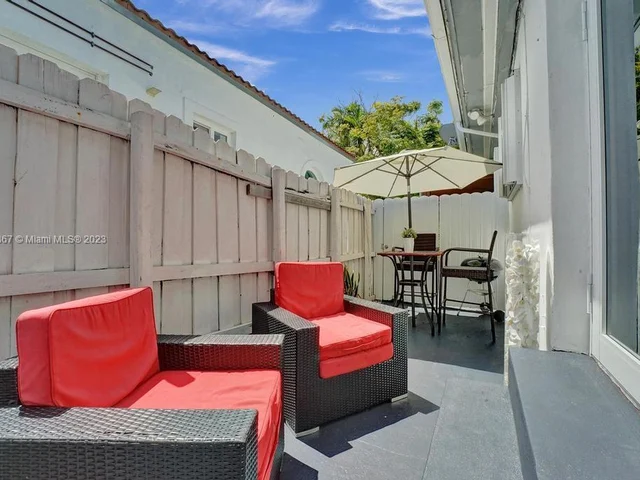 1750 71st St, Miami Beach FL 33141