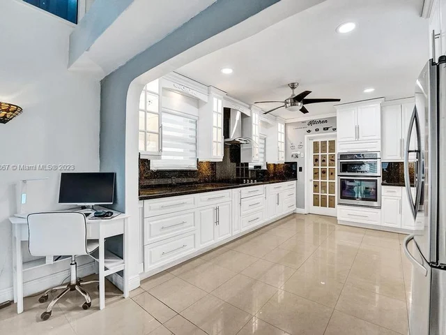 1750 71st St, Miami Beach FL 33141