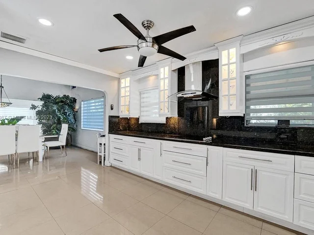 1750 71st St, Miami Beach FL 33141