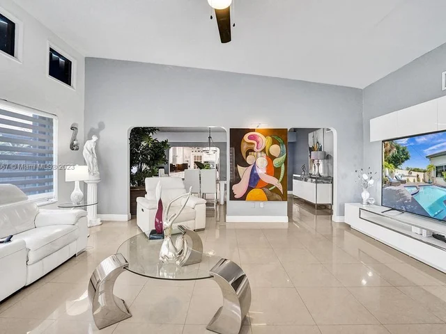 1750 71st St, Miami Beach FL 33141