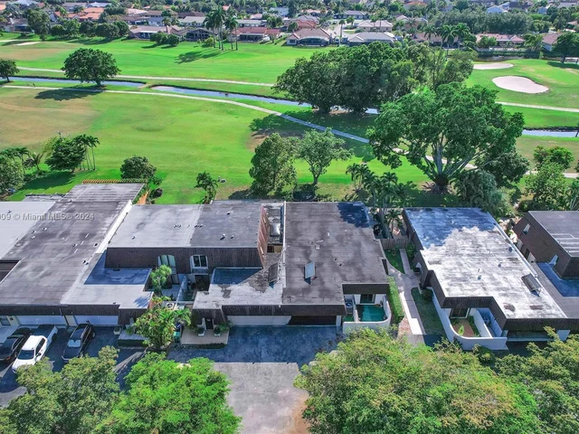 19204 W Lake Dr, Hialeah FL 33015