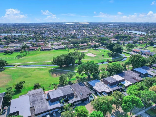 19204 W Lake Dr, Hialeah FL 33015