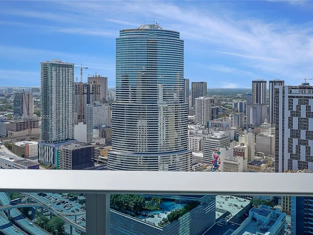 200 Biscayne Boulevard Way # 4414, Miami FL 33131