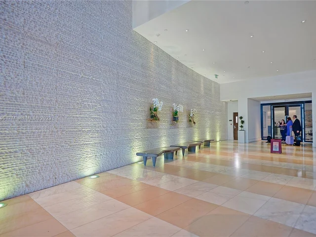 200 Biscayne Boulevard Way # 4414, Miami FL 33131