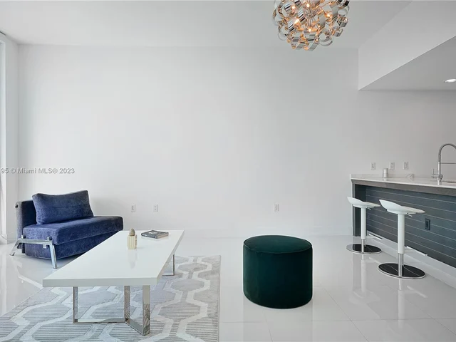 200 Biscayne Boulevard Way # 4414, Miami FL 33131