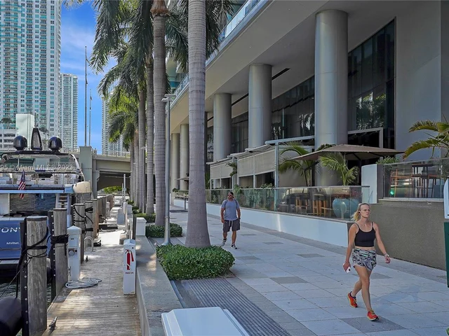 200 Biscayne Boulevard Way # 4414, Miami FL 33131