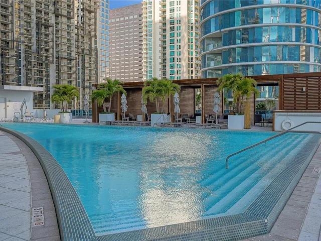 200 Biscayne Boulevard Way # 4414, Miami FL 33131