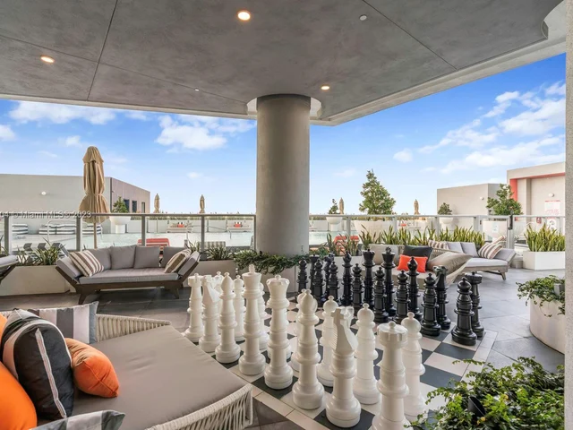 2000 Metropica Way # 1703, Sunrise FL 33323