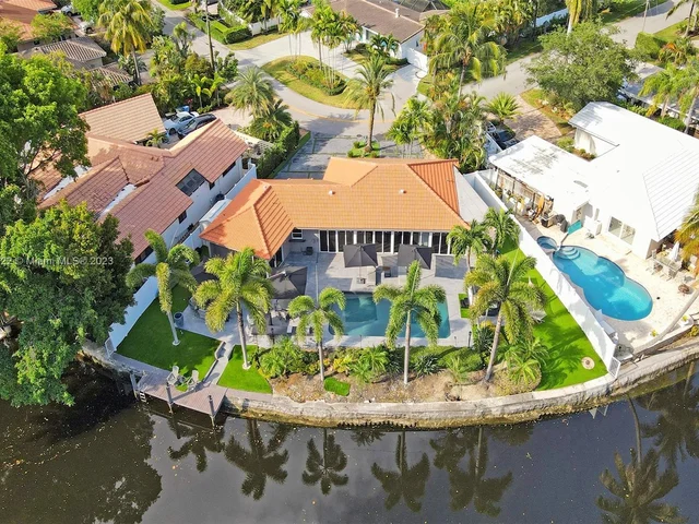 1756 NE 34th St, Oakland Park FL 33334