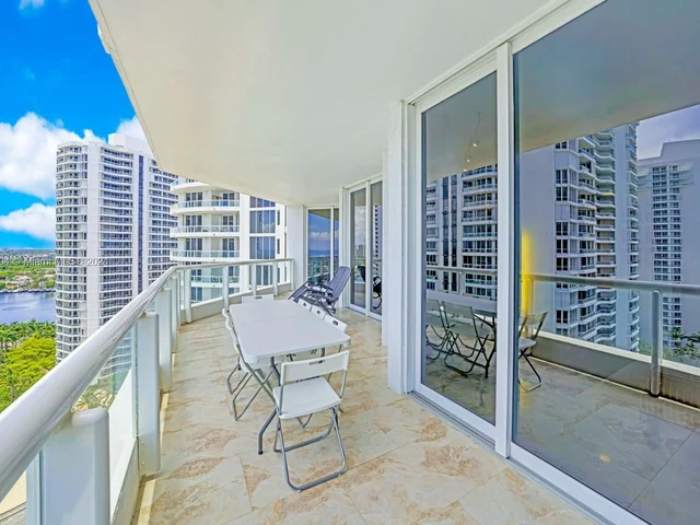 21200 Point Pl # 1901, Aventura FL 33180