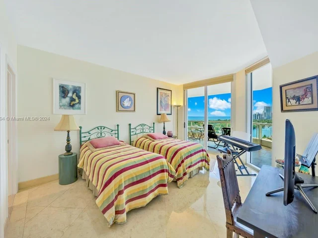 21200 Point Pl # 1901, Aventura FL 33180