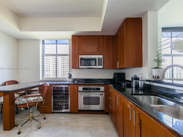 3340 NE 190 # 1101, Aventura FL 33180