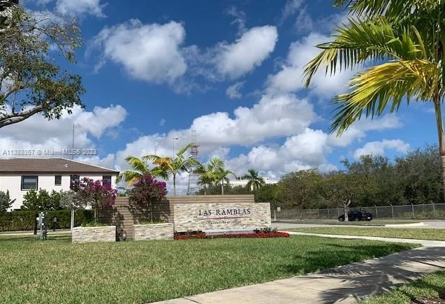 372 NE 208th Ter # 372, Miami FL 33179