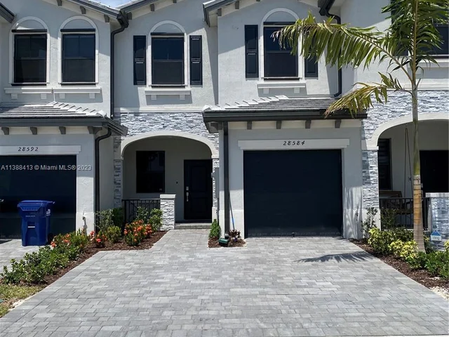 28584 SW 134 Ave, Miami FL 33033