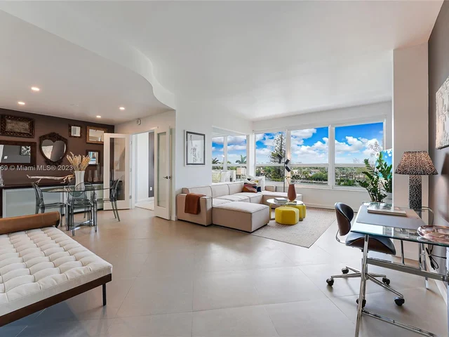 4925 Collins Ave # 4H, Miami Beach FL 33140