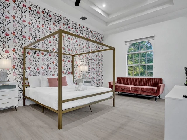 13751 Pine Meadow Ct, Davie FL 33325