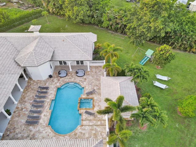 13751 Pine Meadow Ct, Davie FL 33325