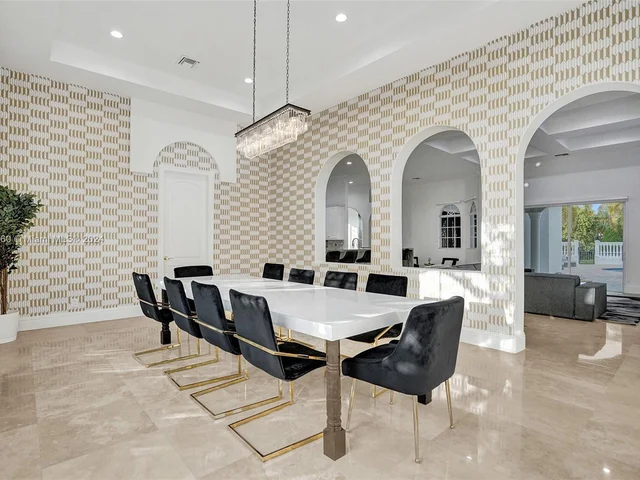 13751 Pine Meadow Ct, Davie FL 33325