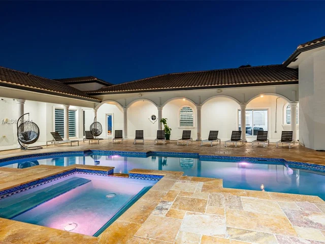 13751 Pine Meadow Ct, Davie FL 33325