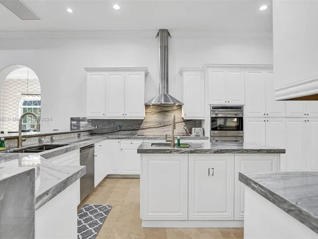 13751 Pine Meadow Ct, Davie FL 33325