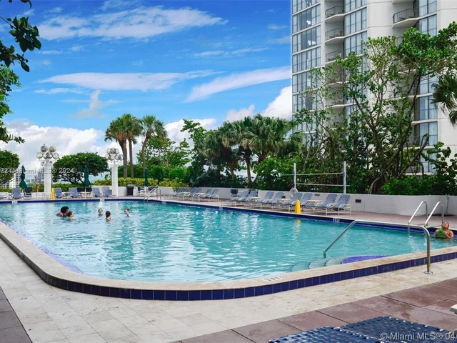 1717 N Bayshore Dr # 3738, Miami FL 33132