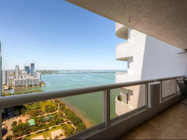 1717 N Bayshore Dr # 3738, Miami FL 33132