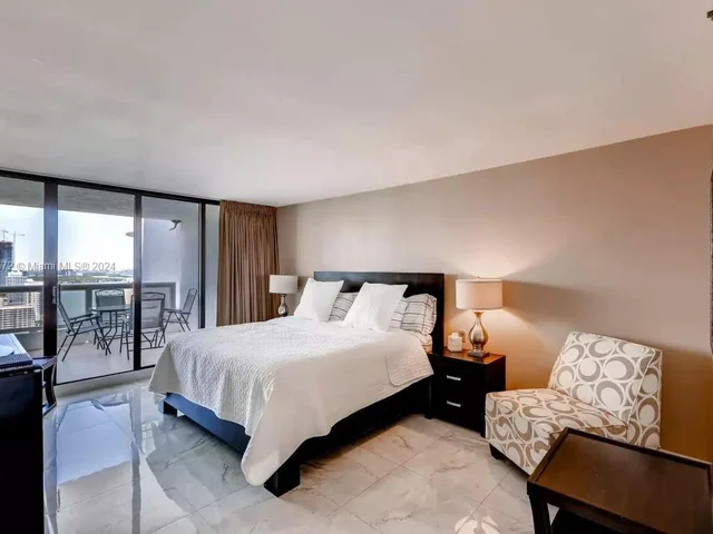 1717 N Bayshore Dr # 3738, Miami FL 33132