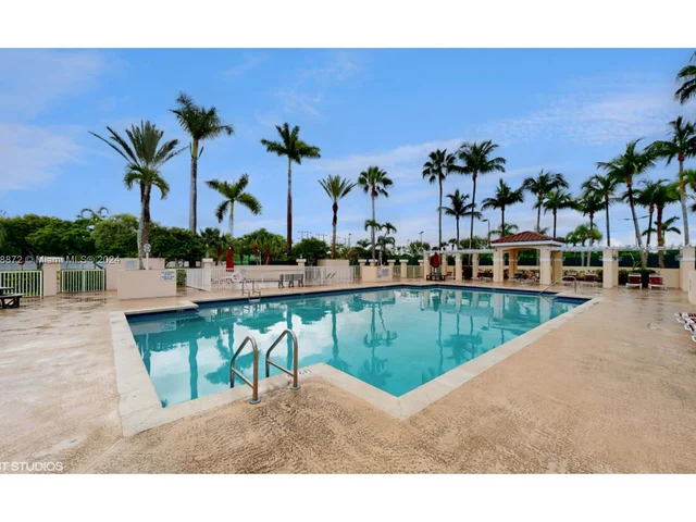 14666 SW 132nd Ct, Miami FL 33186