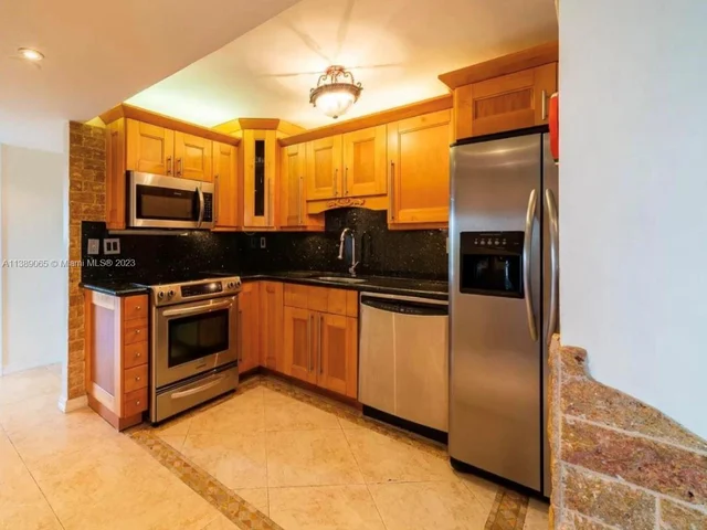 3304 Virginia St # 6D, Miami FL 33133