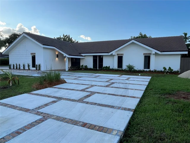 8885 SW 76th TE, Miami FL 33173