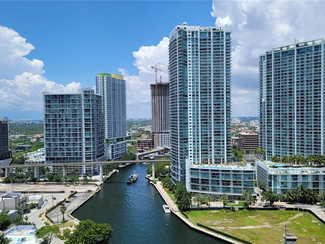 31 SE 5th St # 2711, Miami FL 33131