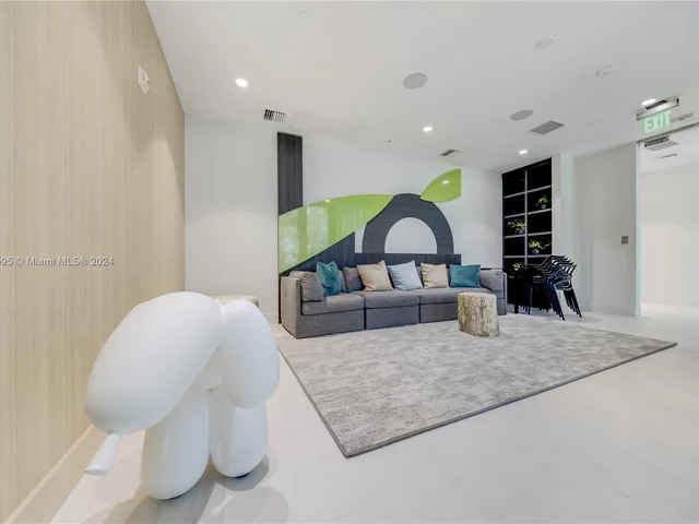 17550 Collins Ave # 805, Sunny Isles Beach FL 33160