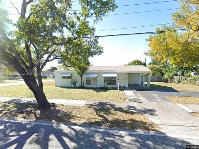 1920 N 66th Ave, Hollywood FL 33024