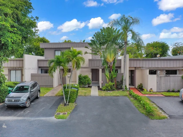 7422 SW 105th Pl, Miami FL 33173