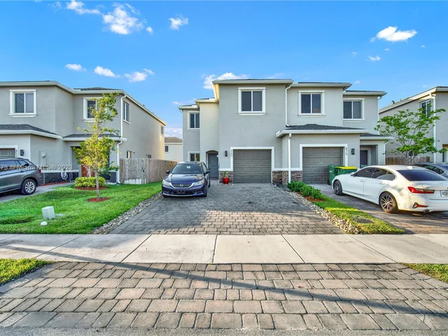 865 SE 17th CT # 865, Homestead FL 33034