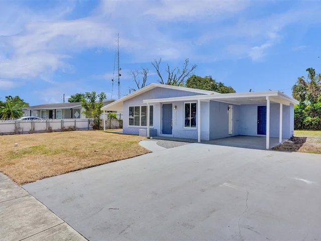 3240 NW 18th Pl, Lauderhill FL 33311