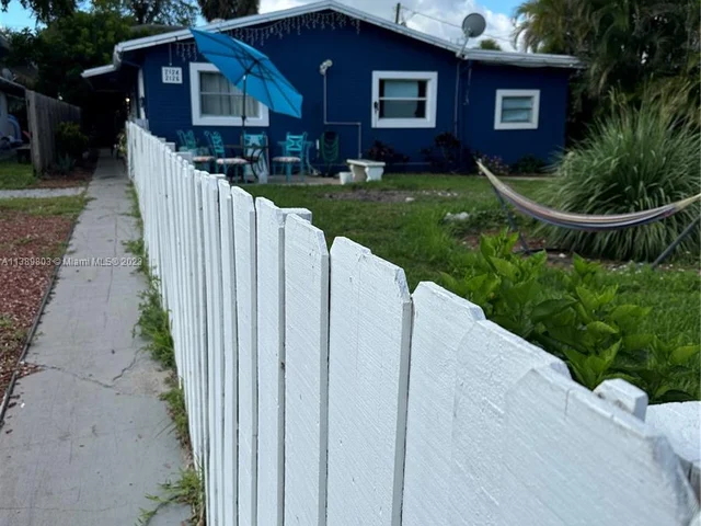 2124 Garfield St # 2126, Hollywood FL 33020