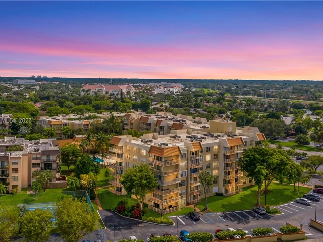 13120 SW 92nd Ave, Miami FL 33176