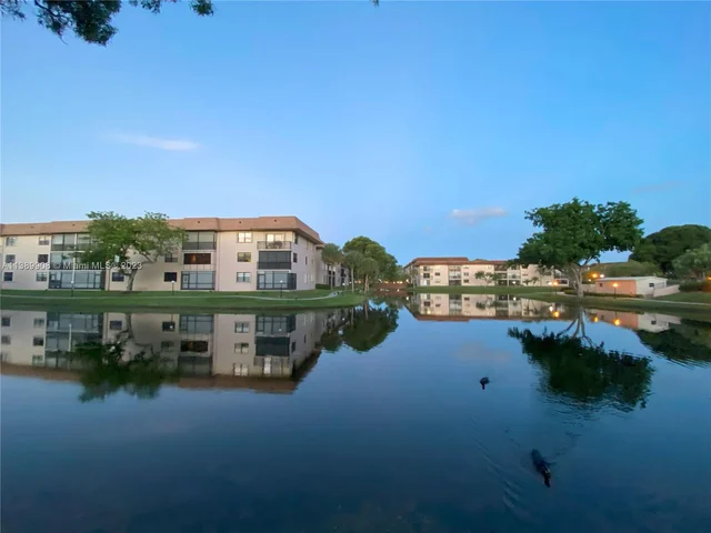 6095 N Sabal Palm Blvd # 212, Tamarac FL 33319