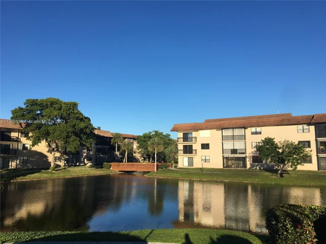 6095 N Sabal Palm Blvd # 212, Tamarac FL 33319