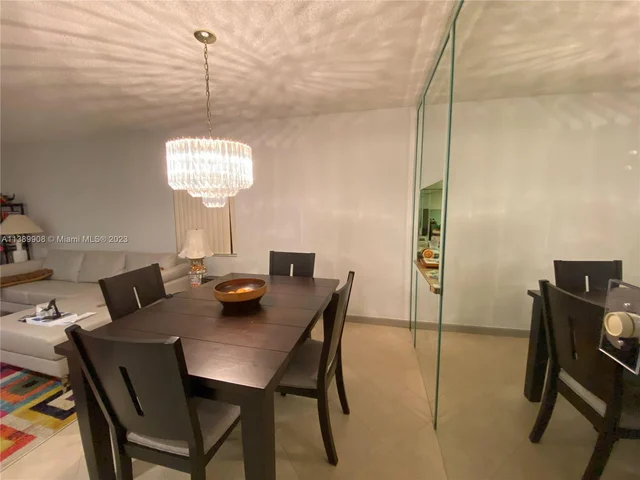 6095 N Sabal Palm Blvd # 212, Tamarac FL 33319